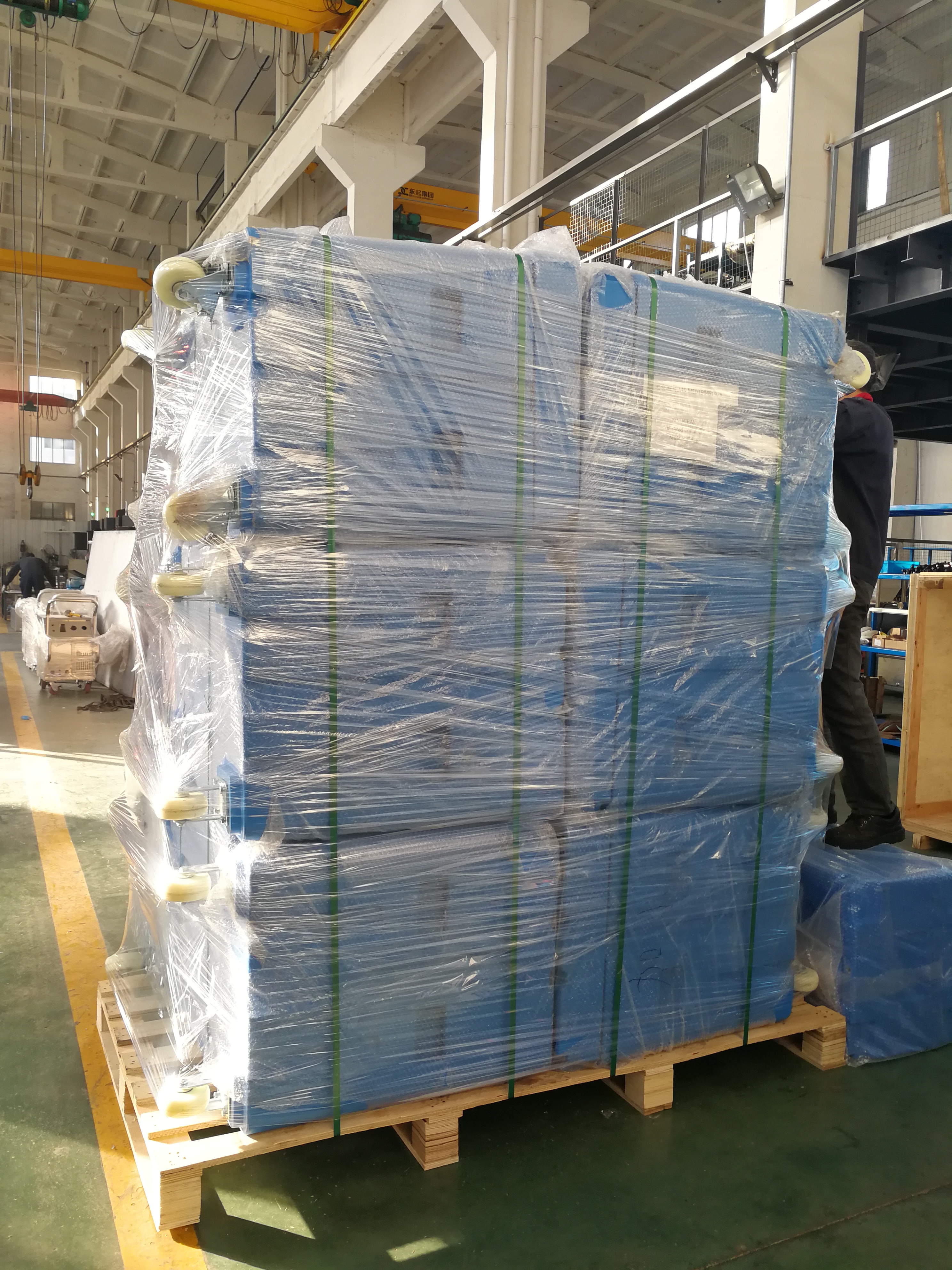 Dry ice boxes shipped to Israel